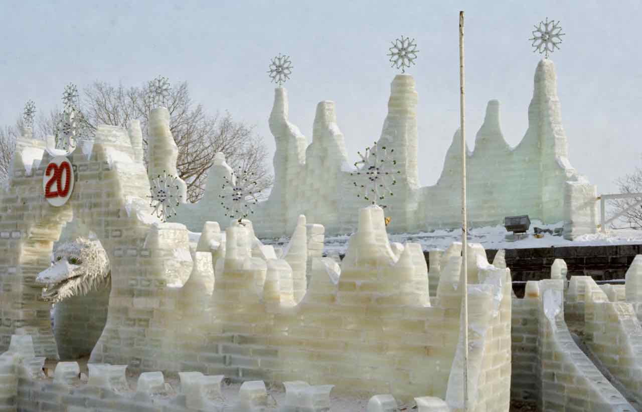 Ice castle Quebec Place du Carnival