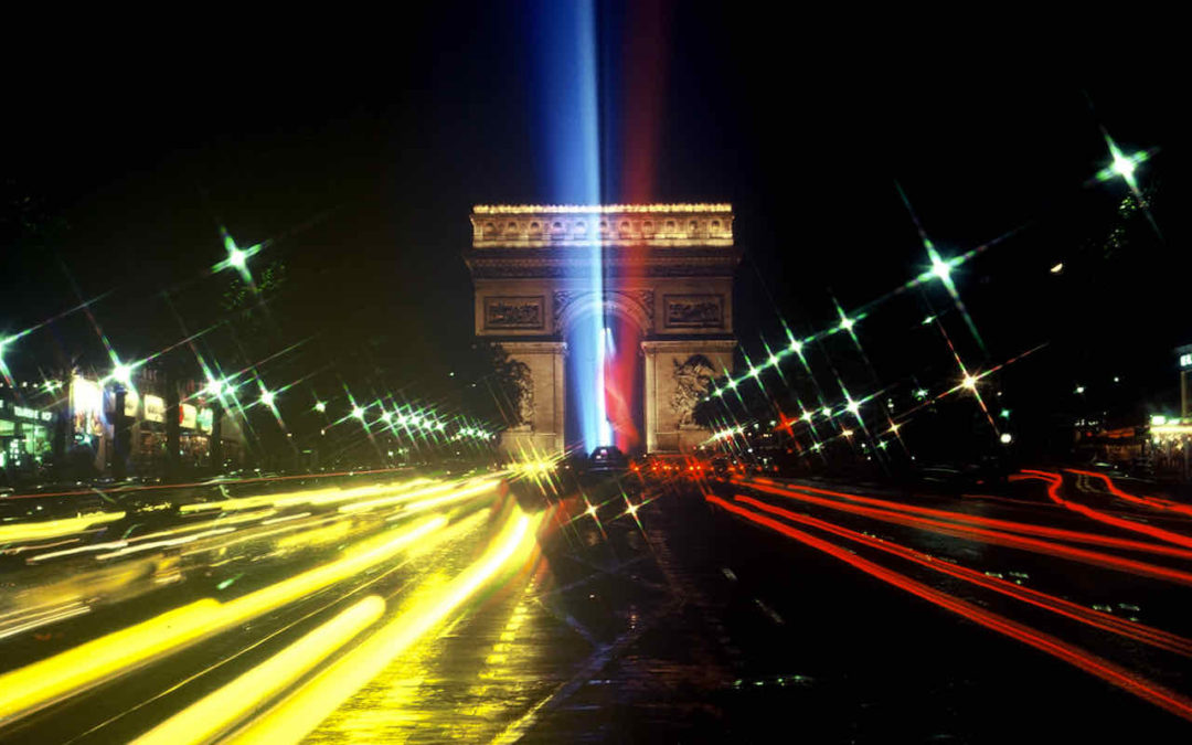 Arc de Triomphe Paris night