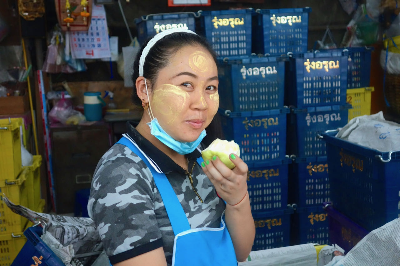 Myanmar woman Bangkok market